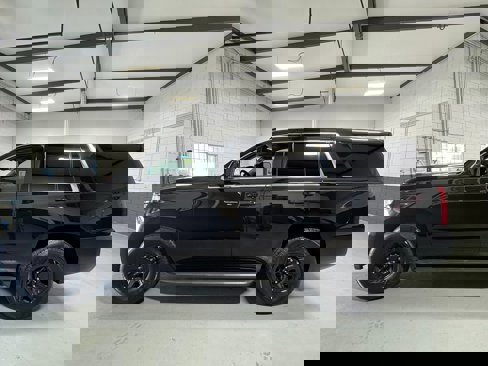 Used 2017 Chevrolet Tahoe 4WD image 8