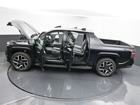 New 2025 Chevrolet Silverado EV RST image 59