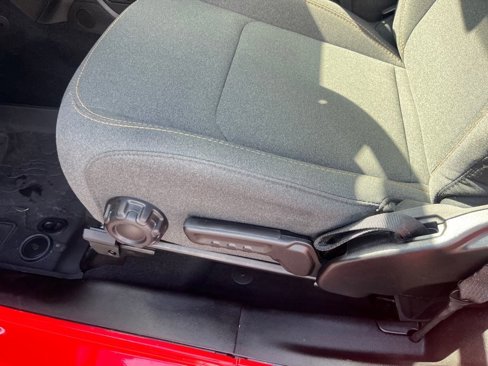 Used 2025 Jeep Wrangler Sport image 8