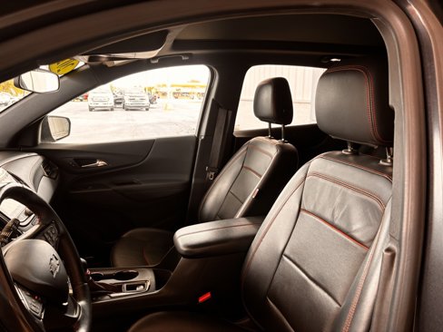 Used 2022 Chevrolet Equinox RS w/ RS Leather Package image 8