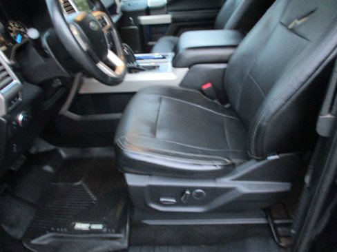 Used 2015 Ford F150 Lariat image 17