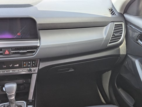 Certified 2025 Kia Seltos EX w/ EX Sunroof Package image 15