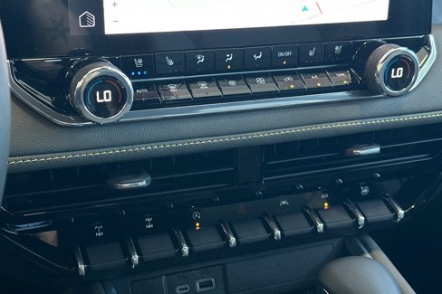 New 2026 Chevrolet Colorado ZR2 w/ Technology Package image 20