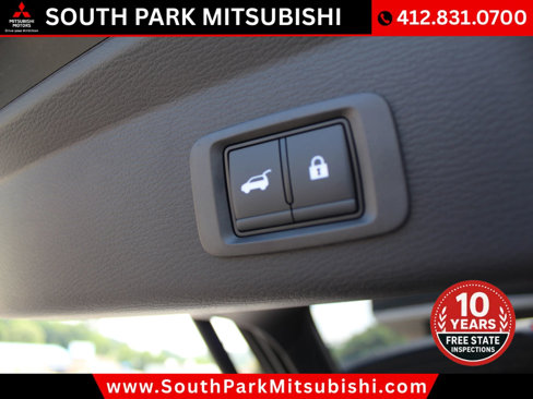 New 2025 Mitsubishi Outlander SE image 24