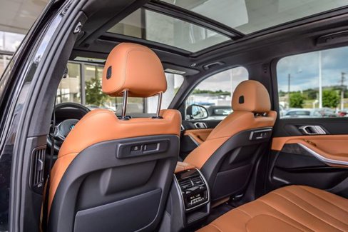 Used 2022 BMW X5 xDrive40i w/ M Sport Package image 41