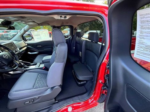 Certified 2025 Nissan Frontier SV image 15