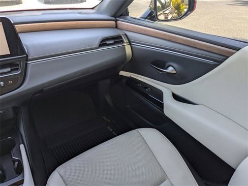 Certified 2024 Lexus ES 350 w/ Premium Package image 16
