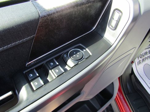 Used 2023 Ford F150 Lightning XLT image 17
