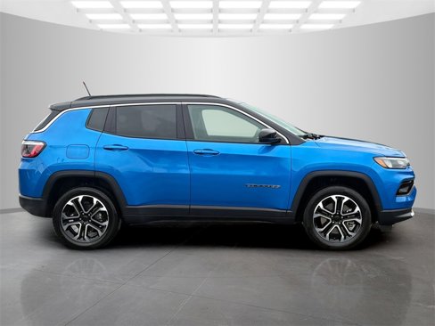Certified 2024 Jeep Compass Limited image 2