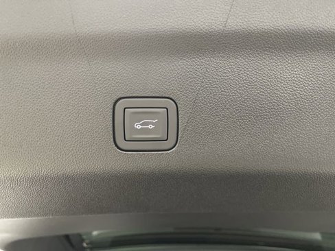 New 2025 Chevrolet Suburban High Country image 18