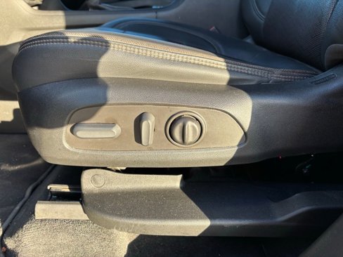 Used 2022 Chevrolet Traverse High Country image 16