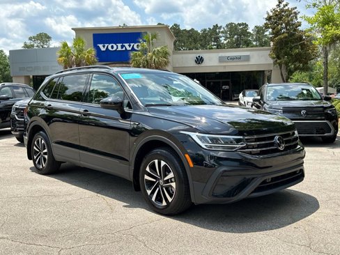 Used 2024 Volkswagen Tiguan S image 1