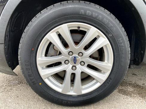Used 2019 Ford Explorer XLT image 11