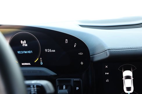 Used 2020 Porsche Taycan Turbo image 18
