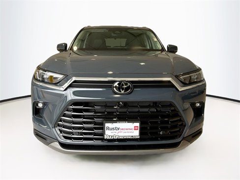 New 2026 Toyota Grand Highlander Platinum image 2
