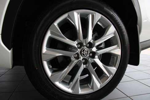 Used 2023 Toyota Highlander Limited image 34