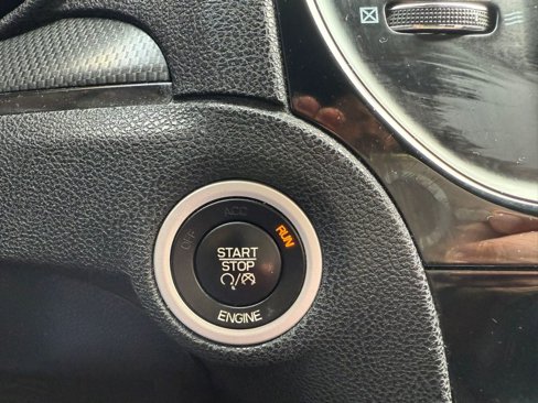 Used 2016 Chrysler 300 S image 31