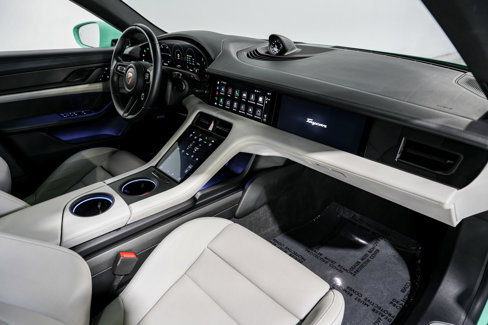 Used 2022 Porsche Taycan 4S image 28