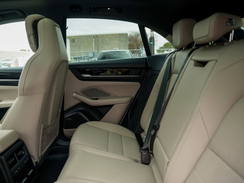 New 2025 Porsche Macan 4S Electric image 28