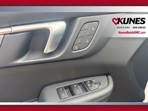 New 2026 Buick Enclave Sport Touring w/ Power Package image 9