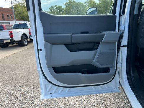 New 2026 Ford F250 XL w/ FX4 Off-Road Package image 15