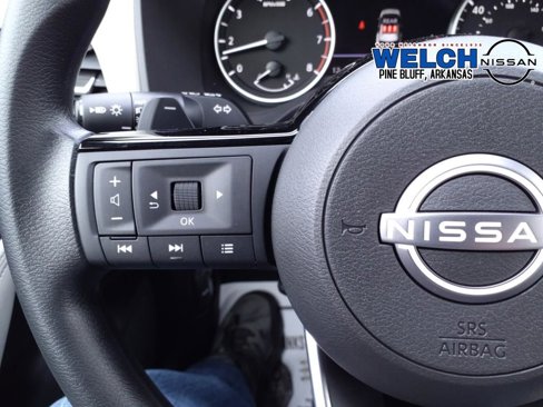 Used 2023 Nissan Rogue SV image 20