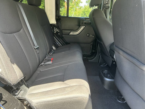 Used 2015 Jeep Wrangler Unlimited Sport image 18