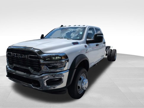 New 2025 RAM 5500 Tradesman image 32