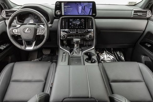 New 2025 Lexus LX 600 4WD w/ Luxury Package image 5