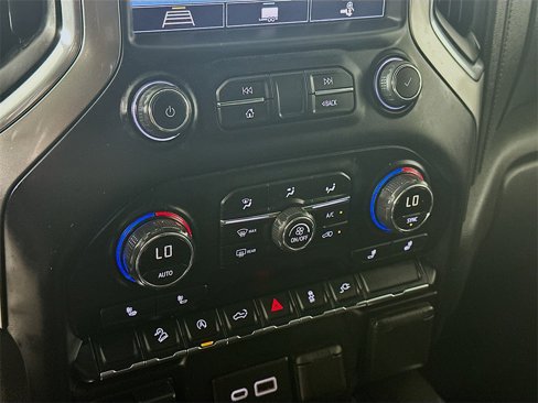 Used 2020 Chevrolet Silverado 1500 RST image 18