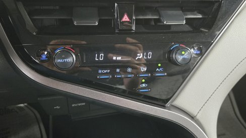 Used 2023 Toyota Camry SE image 15