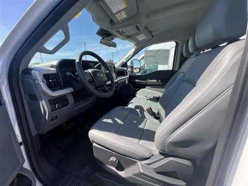 New 2025 Ford F550 4x4 Regular Cab Super Duty image 7