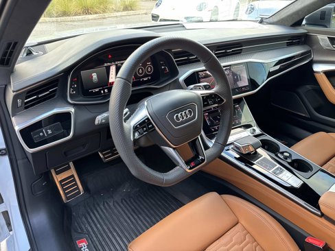 Used 2025 Audi RS 6 performance image 23