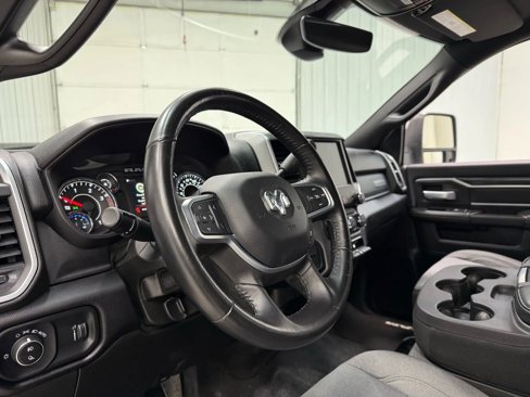 Used 2024 RAM 3500 Big Horn image 12