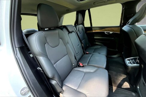 Certified 2025 Volvo XC90 B5 Plus w/ Protection Package Premier image 24
