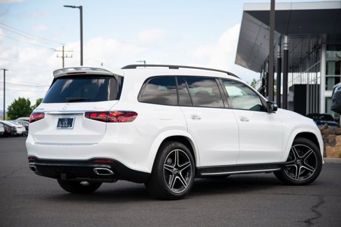 Used 2025 Mercedes-Benz GLS 450 4MATIC image 9
