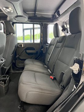 Used 2021 Jeep Wrangler Unlimited Sport image 12
