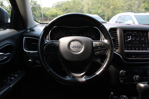 Used 2020 Jeep Cherokee Trailhawk image 36