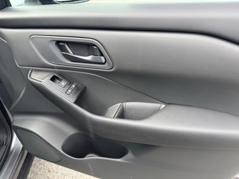 New 2026 Nissan Rogue S image 29