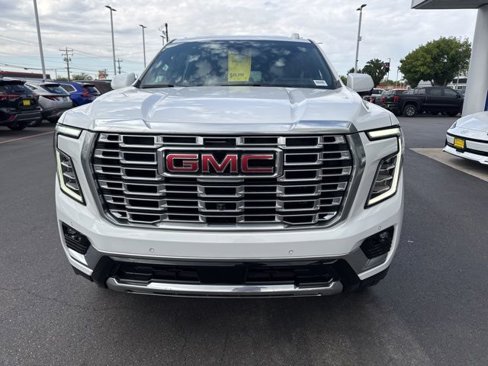 Used 2025 GMC Yukon XL Denali image 4