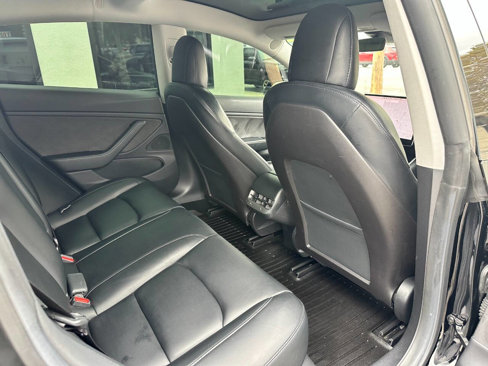 Used 2019 Tesla Model 3 Standard Range Plus image 26