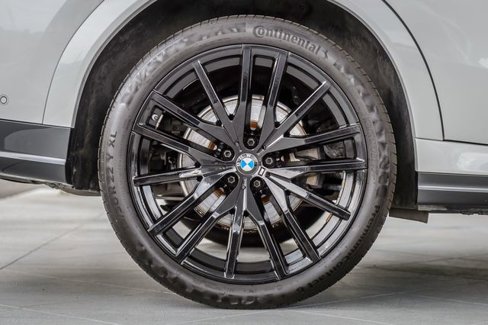Used 2022 BMW X6 xDrive40i w/ M Sport Package image 15