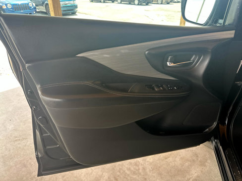 Used 2016 Nissan Murano SV image 32