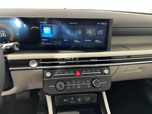 Certified 2025 Hyundai Tucson SE image 19