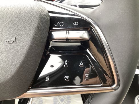 New 2025 Cadillac Lyriq Luxury image 34