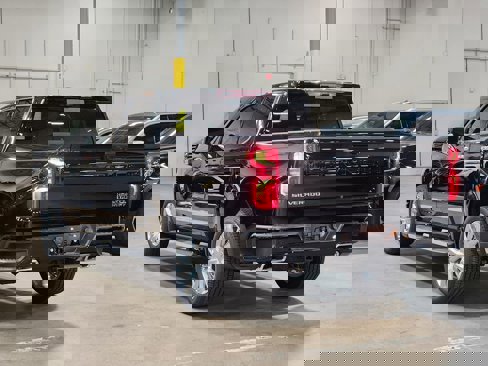 Used 2025 Chevrolet Silverado 1500 High Country w/ High Country Premium Package image 12