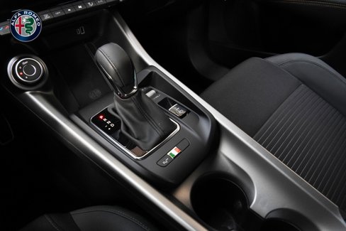 New 2025 Alfa Romeo Tonale image 18