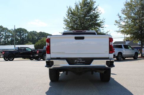Used 2022 Chevrolet Silverado 2500 LT w/ Convenience Package image 6