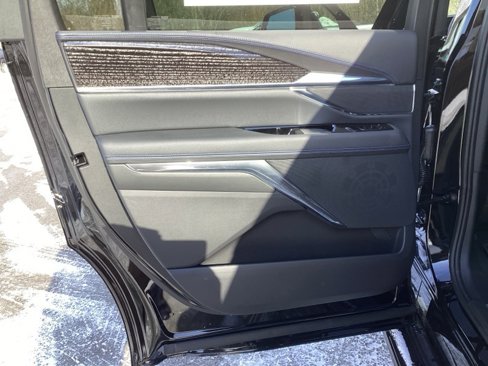 New 2025 Cadillac Escalade IQ Luxury 1 w/ Smart Trailering package image 8