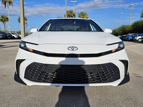 Used 2025 Toyota Camry SE image 11